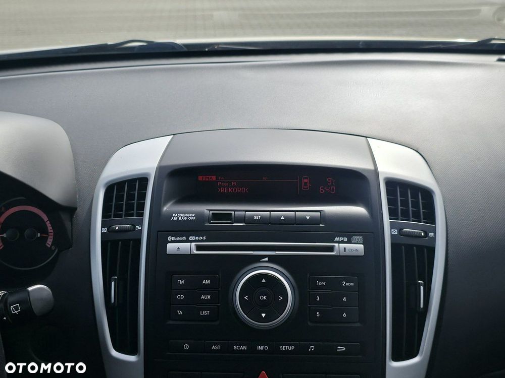 Kia Ceed - 12