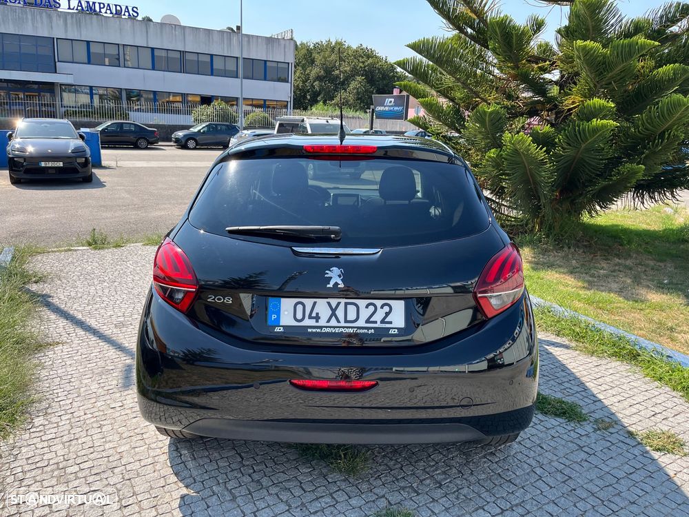 Peugeot 208 1.2 PureTech Signature - 9
