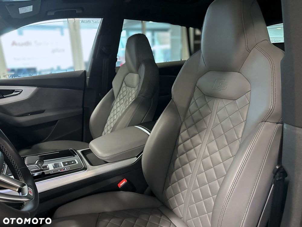 Audi SQ8 - 15