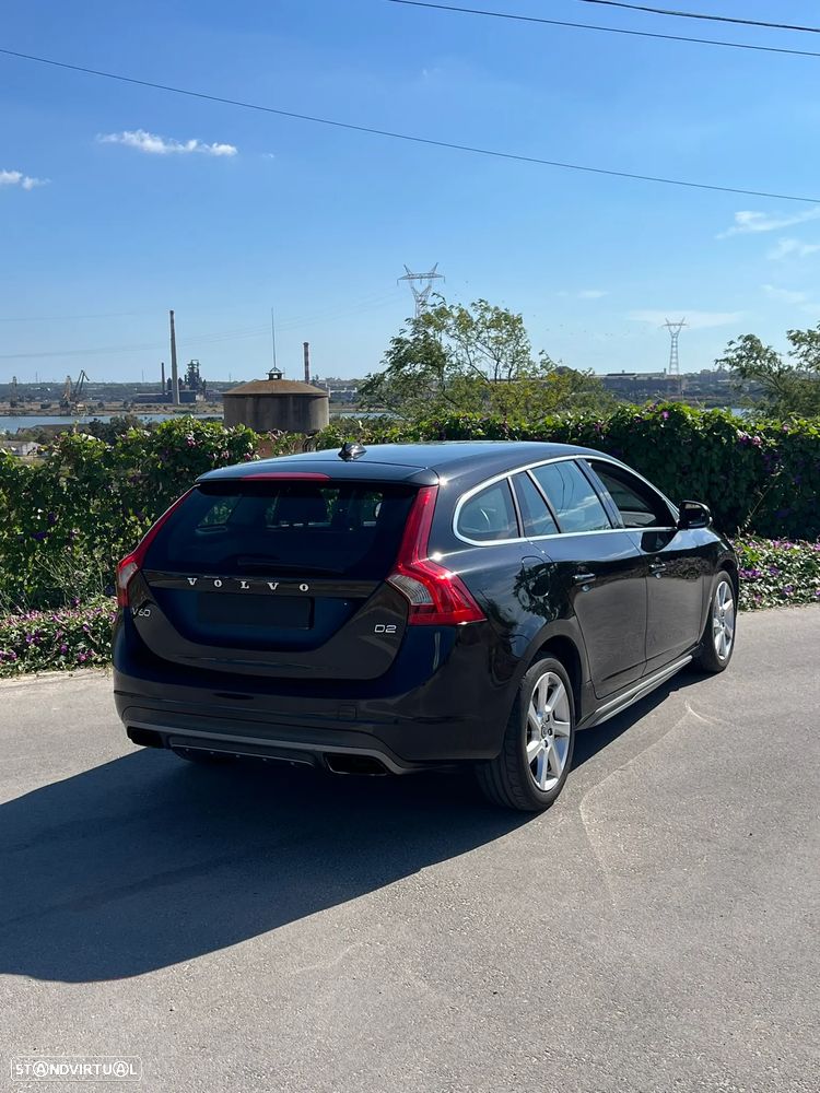Volvo V60 D2 Geartronic Powershift Momentum - 3