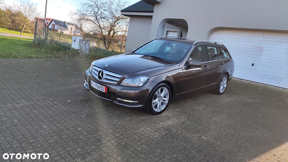 Mercedes-Benz Klasa C 220 (BlueTEC) d BlueEFFICIENCY Edition 7G-TRONIC Avantgarde - 3