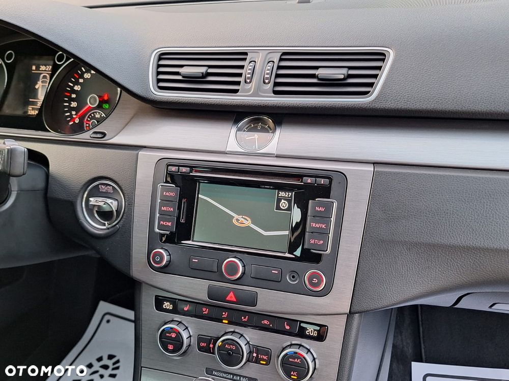 Volkswagen Passat 2.0 TDI Highline DSG - 13