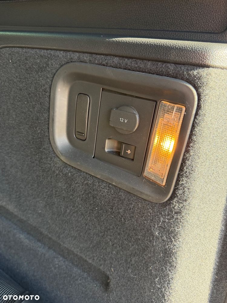 Volkswagen Sharan - 23