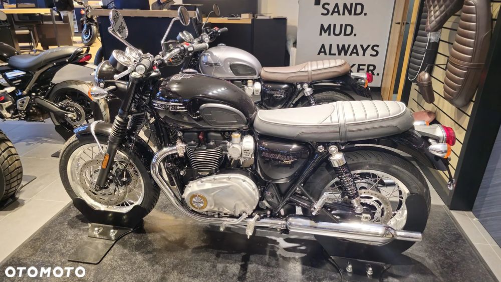 Triumph Bonneville - 5