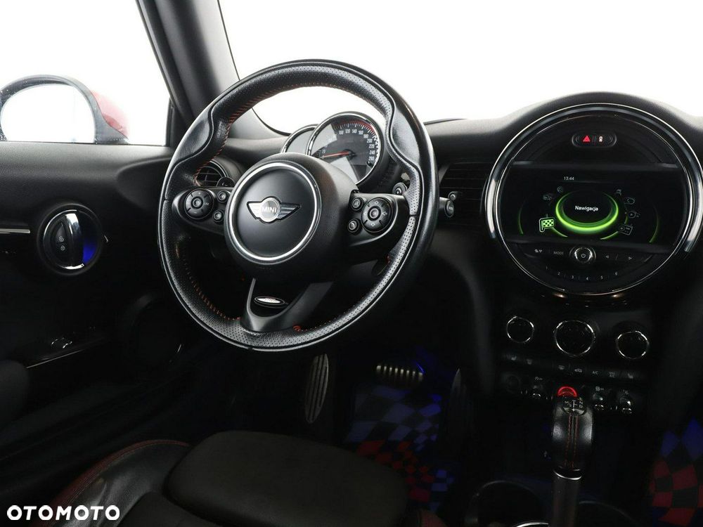 MINI John Cooper Works - 16