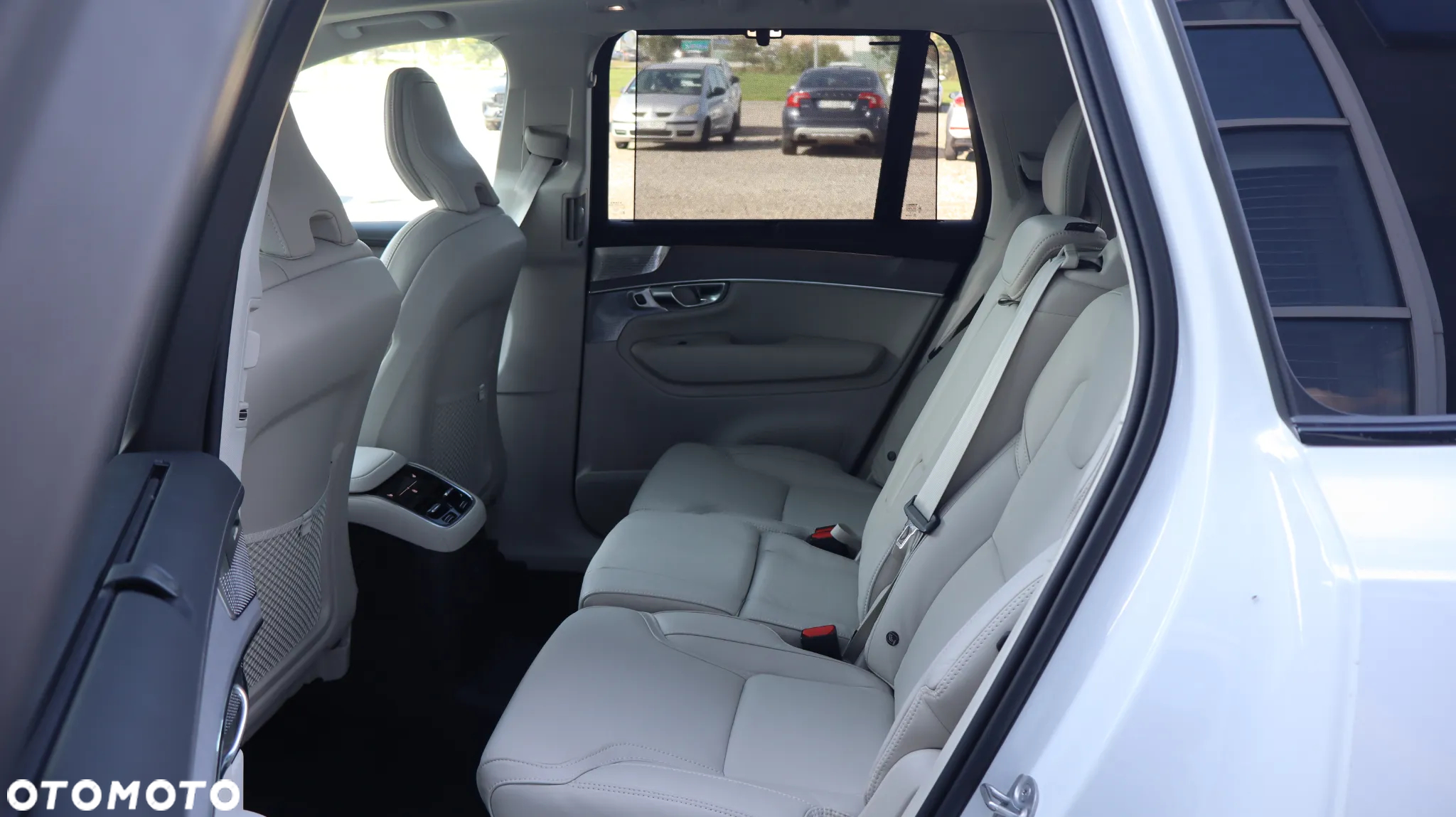 Volvo XC 90 T8 AWD Plug-In Hybrid Plus Dark 7os - 19