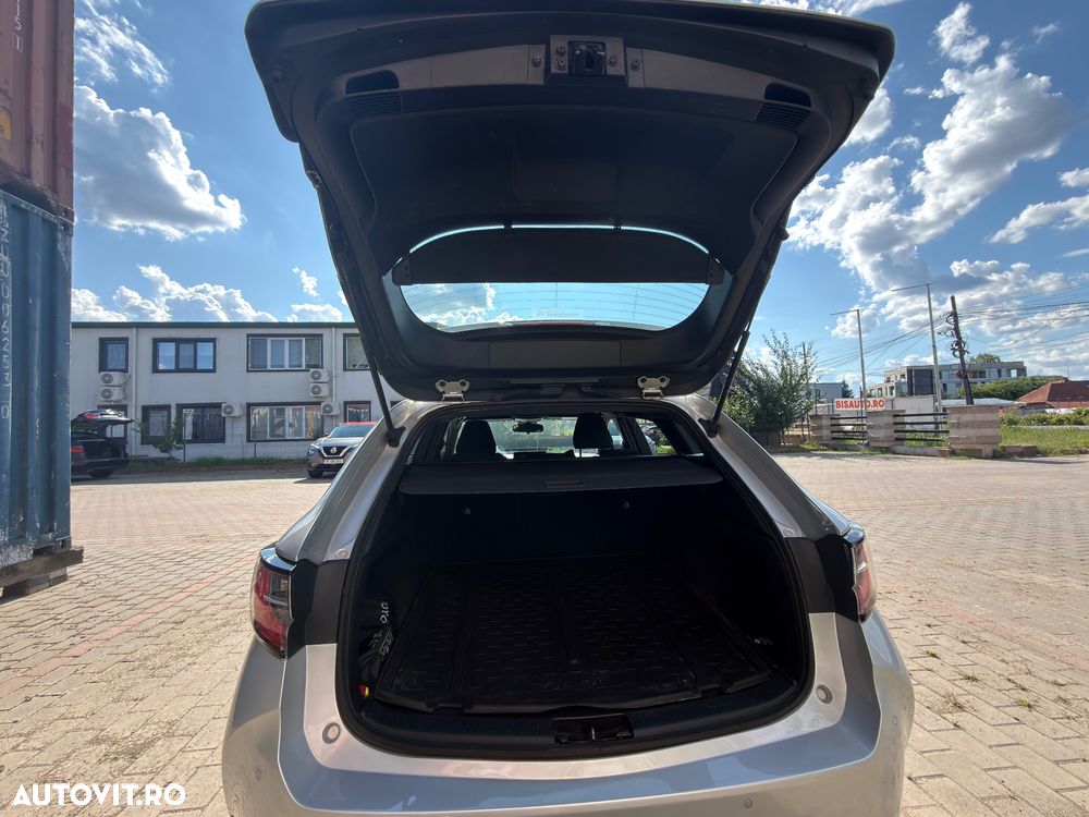 Toyota Corolla 1.8 HSD Business - 20