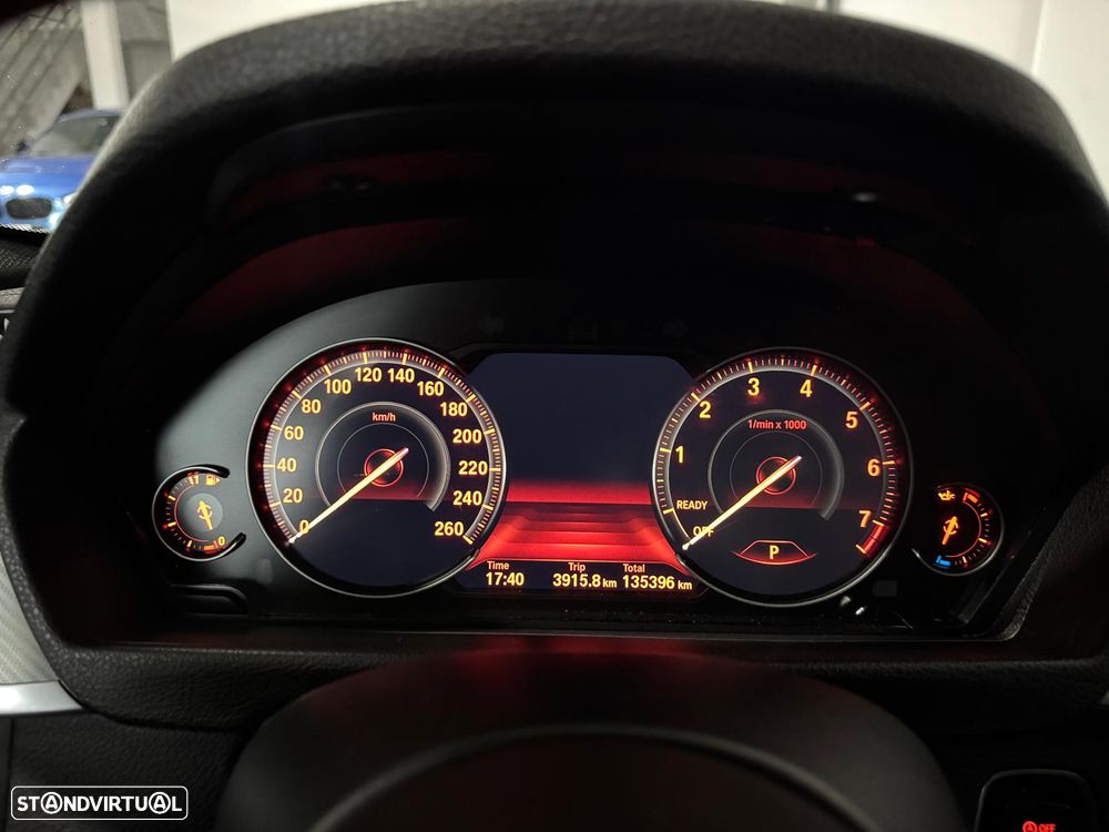 BMW 320 i Pack M Auto - 22