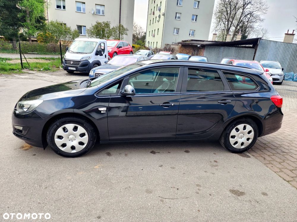 Opel Astra 1.4 Turbo 150 Jahre - 9