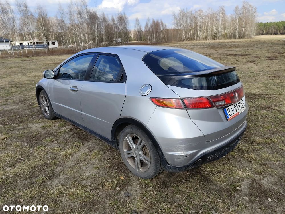 Honda Civic 1.8 Comfort - 2