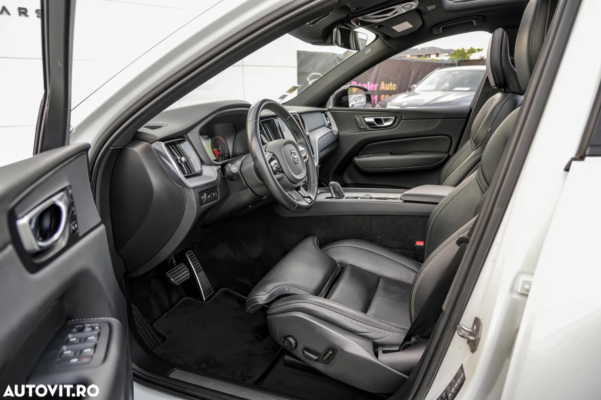 Volvo XC 60 T8 AWD Recharge Geartronic RDesign - 13