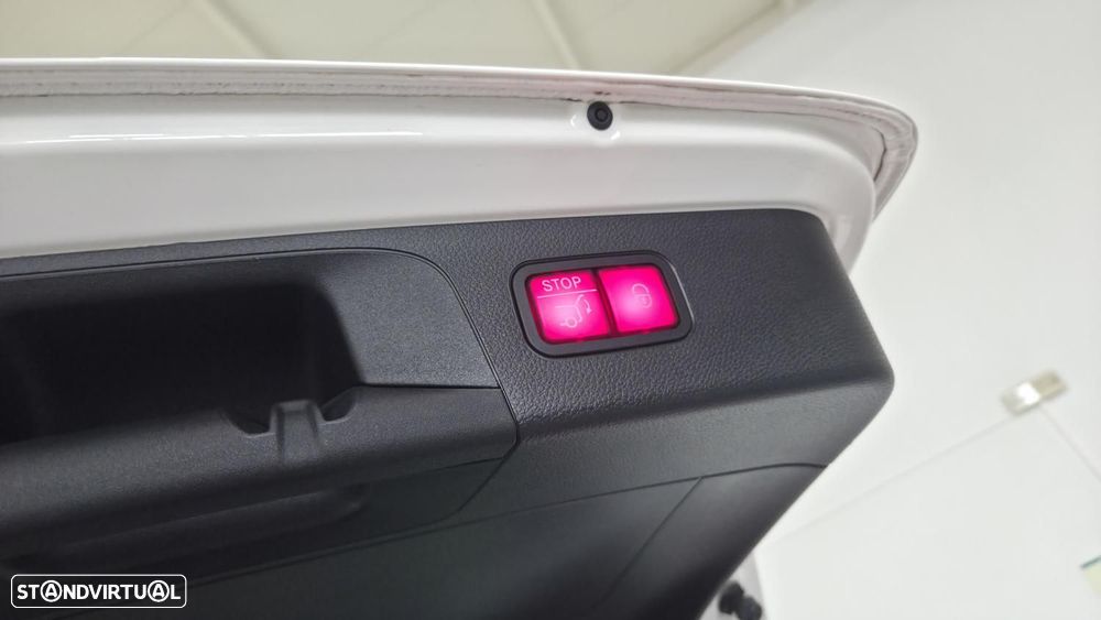 Mercedes-Benz GLC 300 de 4Matic 9G-TRONIC AMG Line Plus - 25