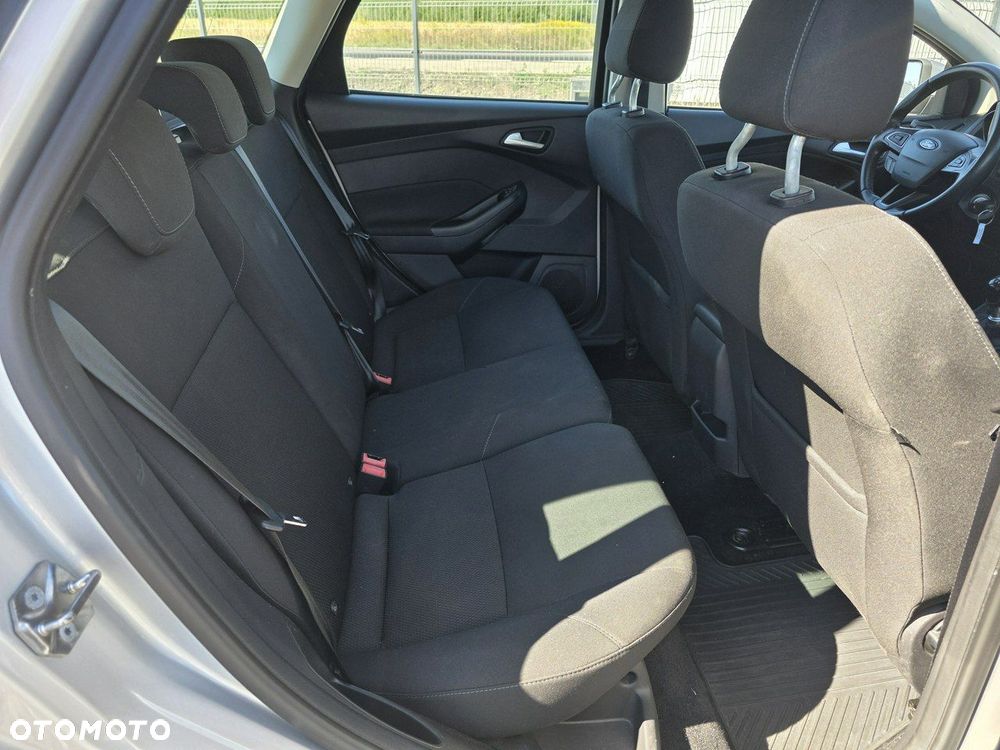 Ford Focus - 17