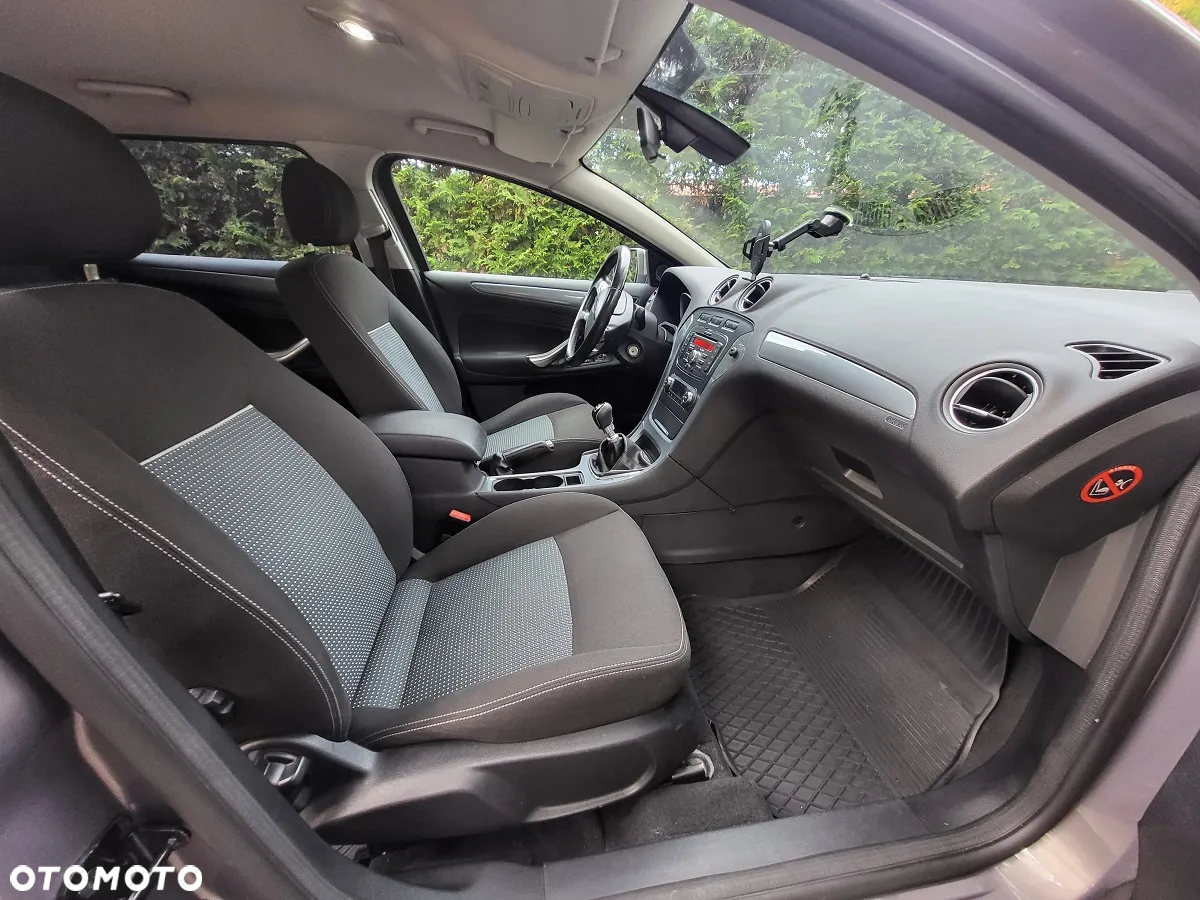 Ford Mondeo 2.0 TDCi Gold X - 9