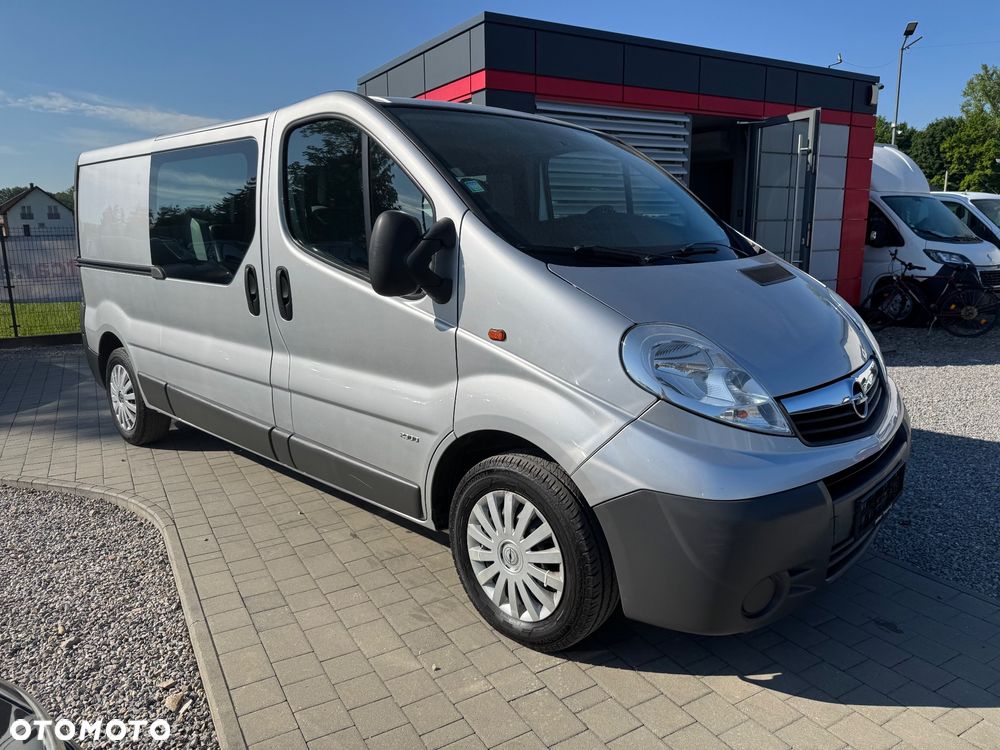 Opel Vivaro - 1
