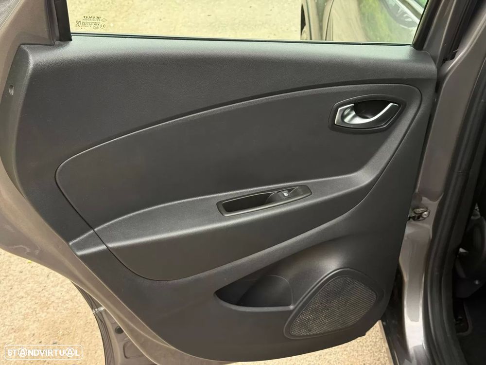 Renault Captur 1.5 dCi EDC - 32