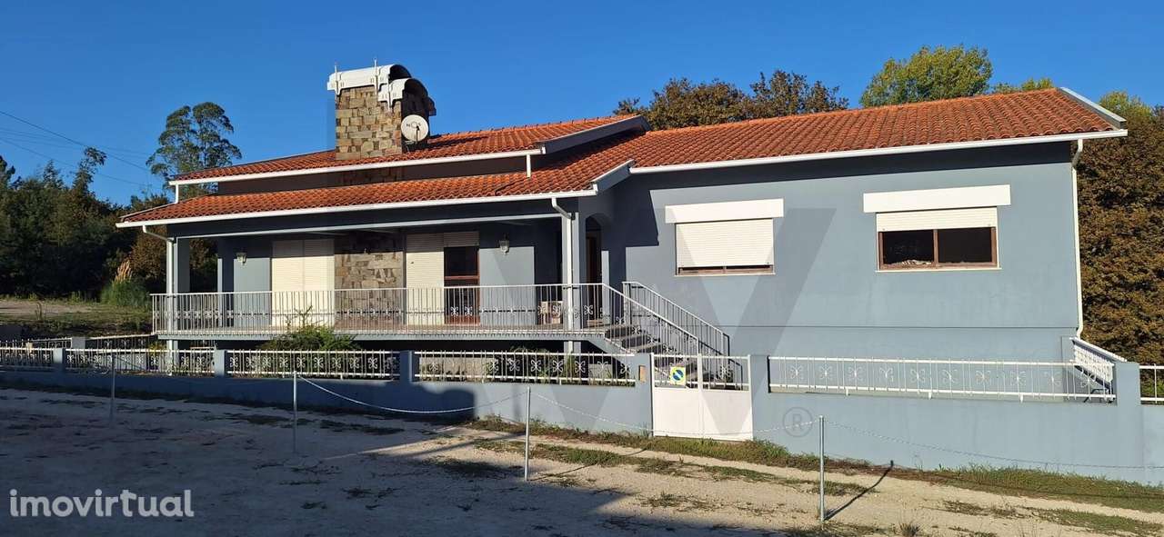 Moradia T4 em UL – Oliveira de Azeméis! - Grande imagem: 2/45