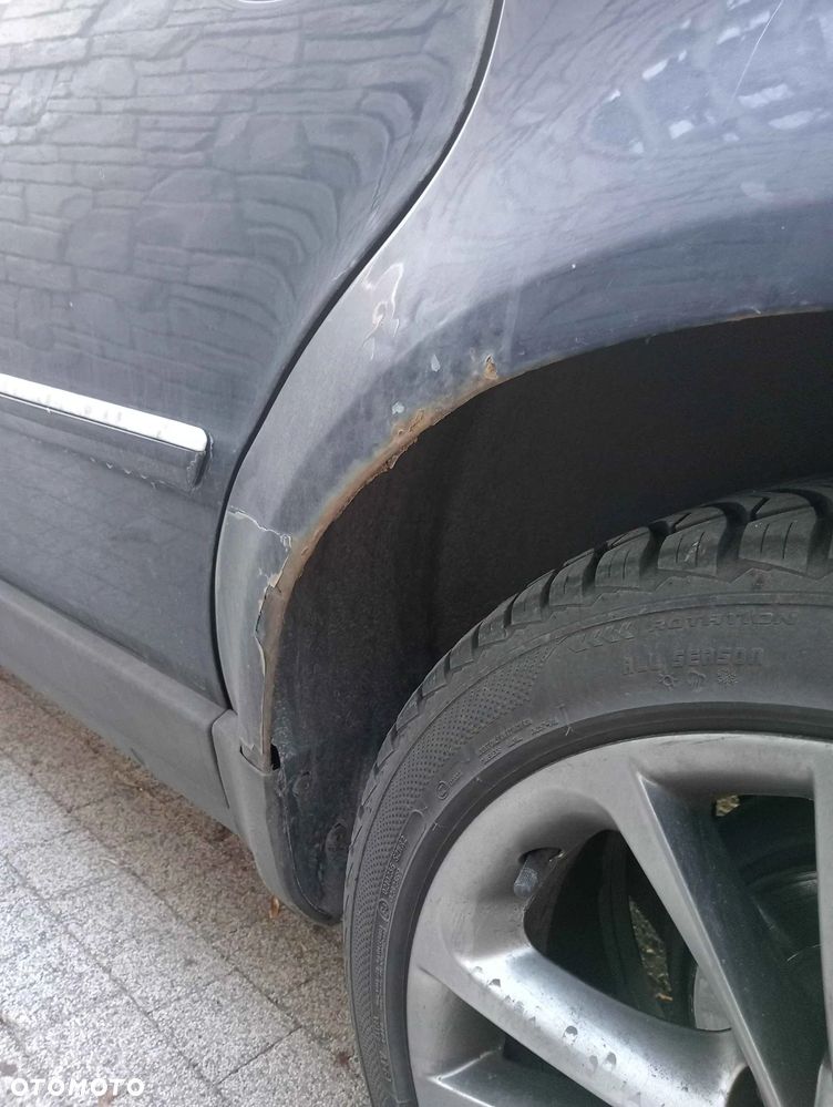 Volkswagen Passat - 4