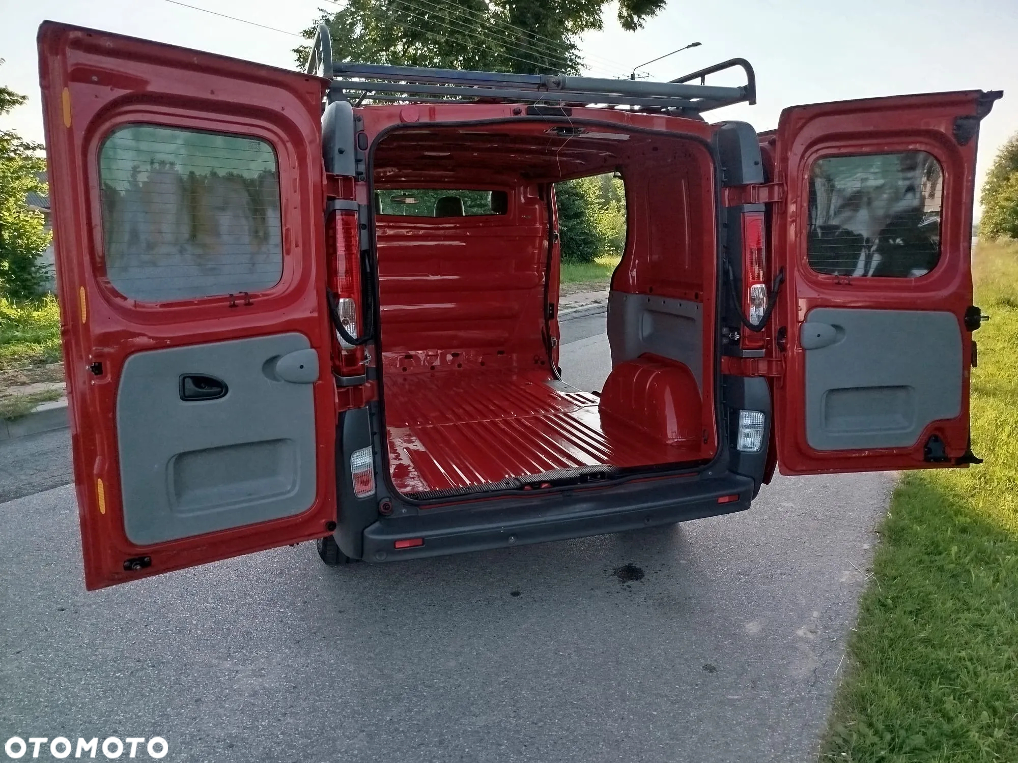 Renault Trafic - 16