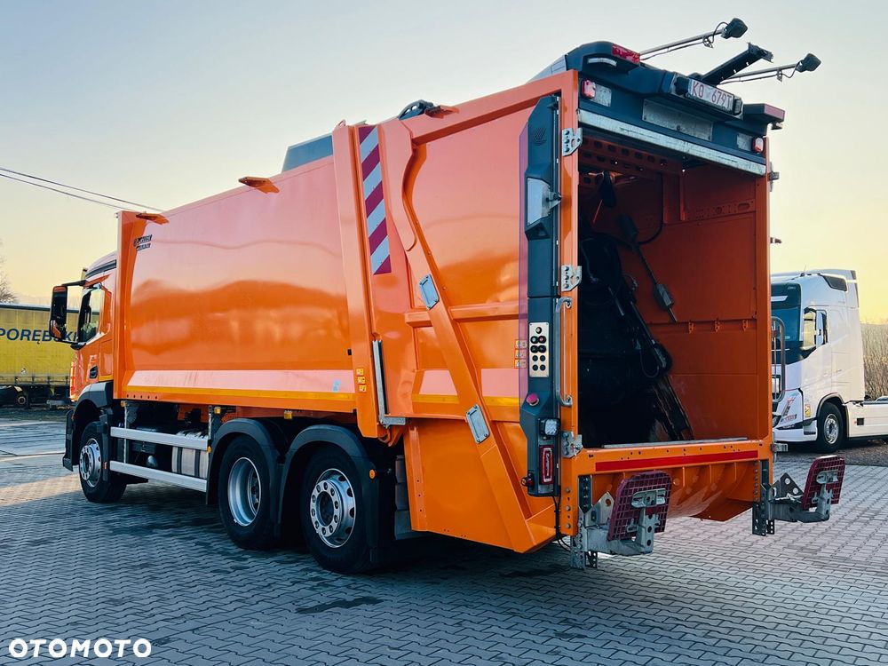 Mercedes-Benz Actros 2533 / 6x2 Śmieciarka / Zoeller Medium X2 / - 4