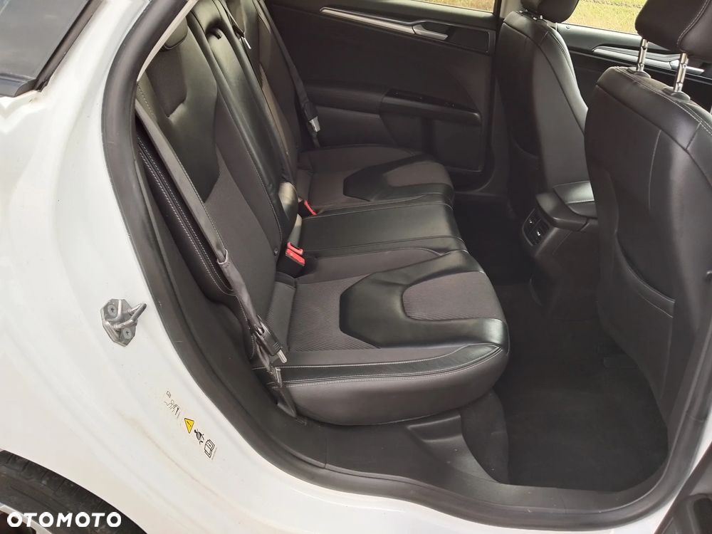 Ford Mondeo 2.0 TDCi STart-Stopp Titanium - 12