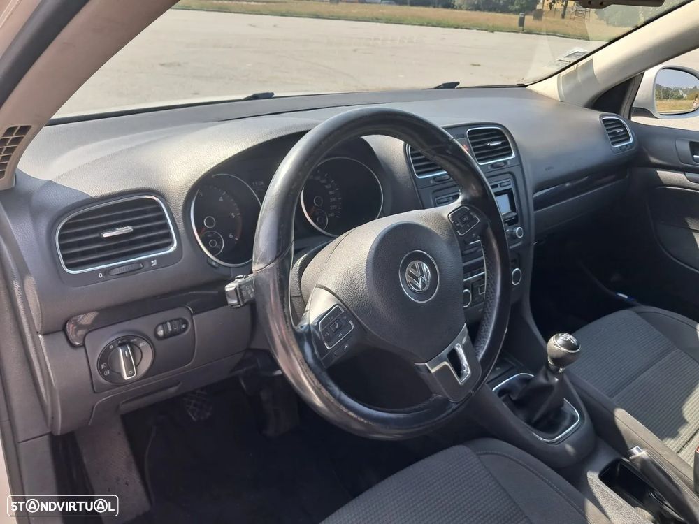 Volkswagen Golf Variant 2.0 TDi Confortline — fotografia 17