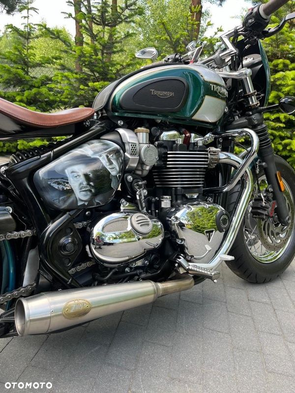Triumph Bonneville Bobber - 7