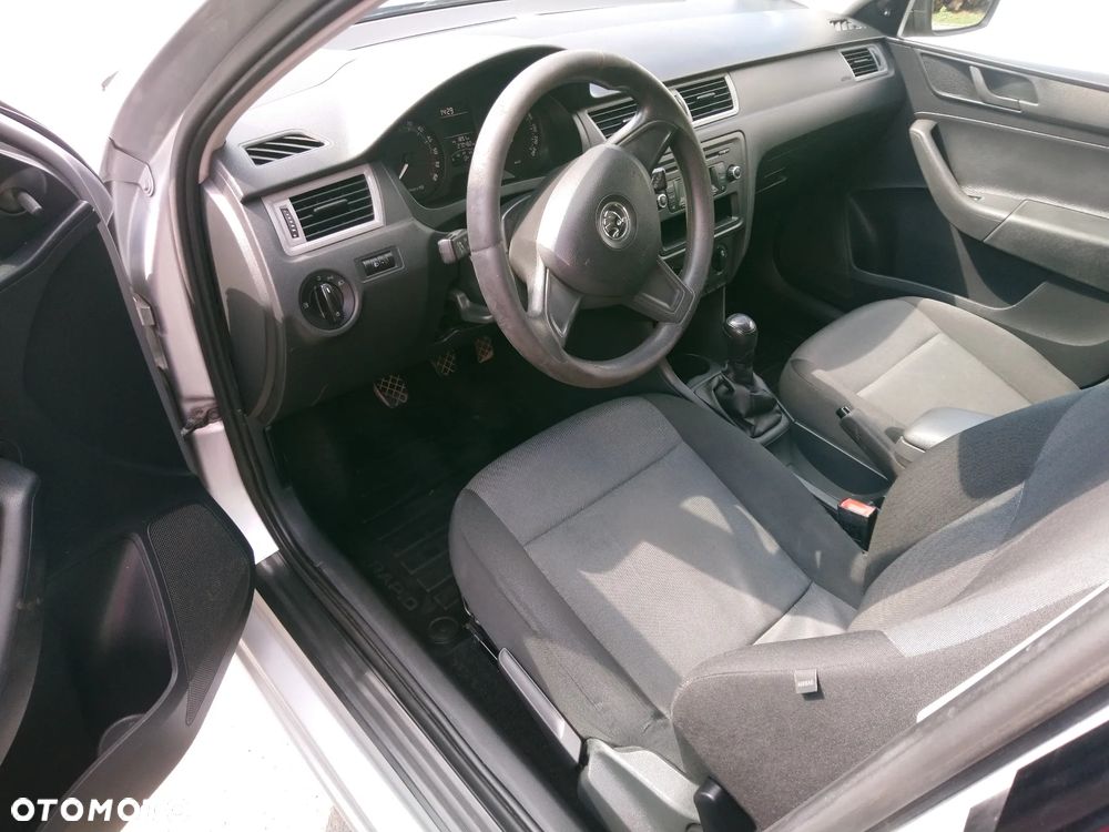 Skoda RAPID 1.6 TDI DPF Active - 18