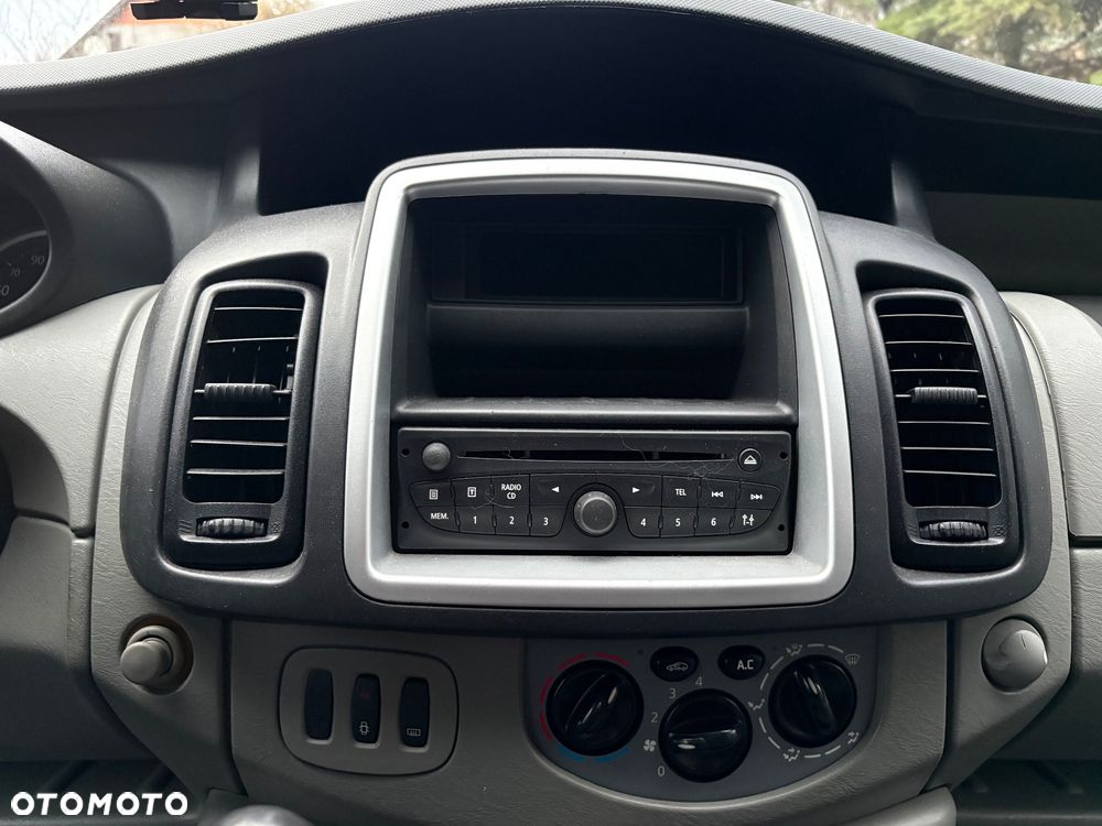 Renault Trafic - 14