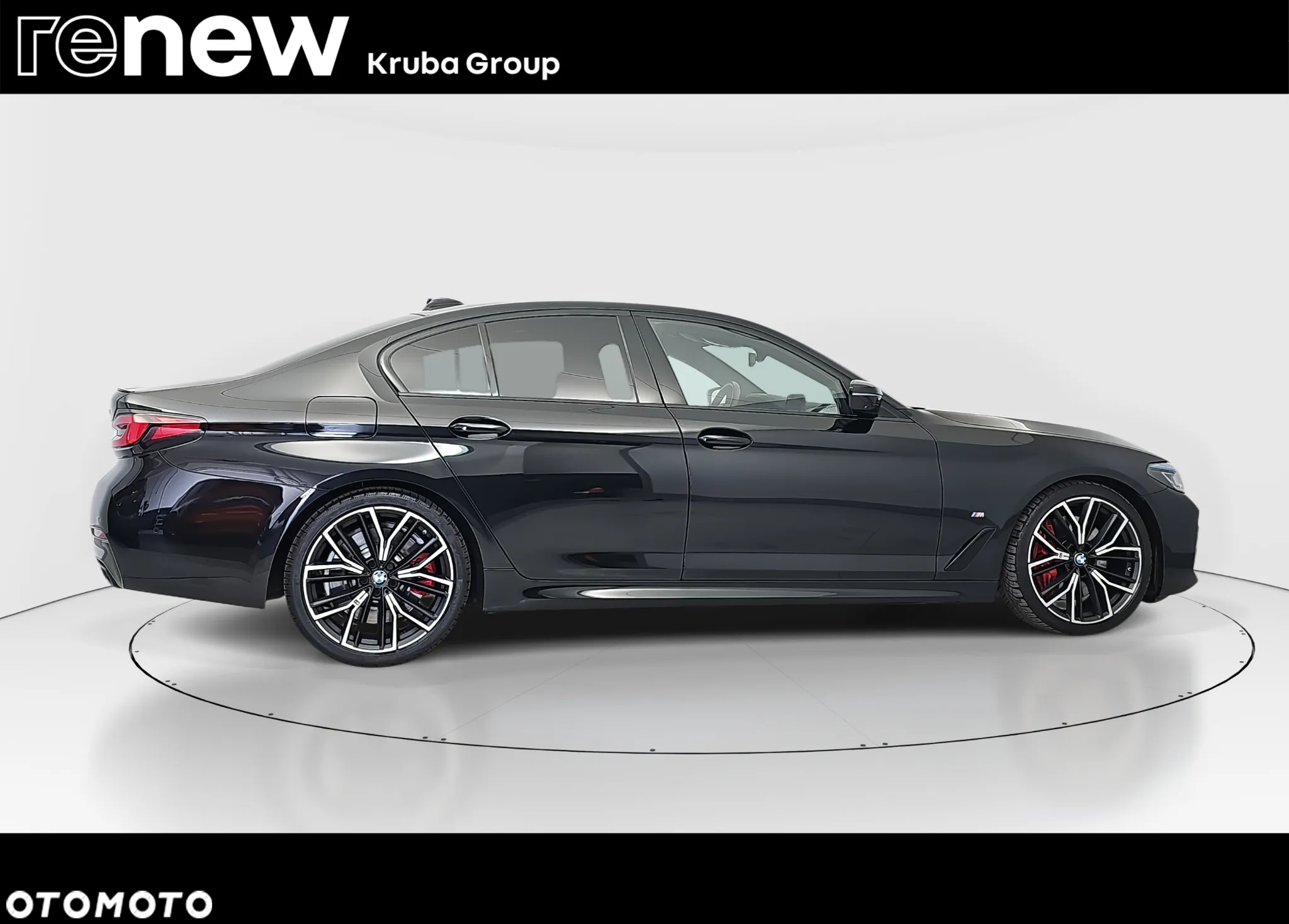 BMW Seria 5 M550i xDrive - 4