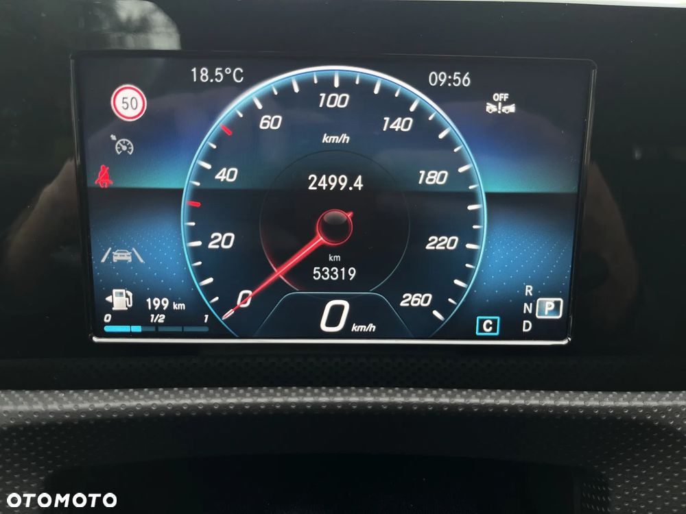 Mercedes-Benz CLA 180 7G-DCT - 20
