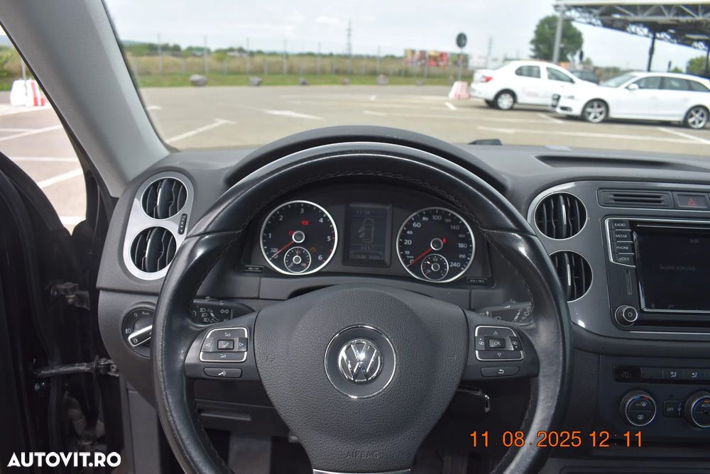 Volkswagen Tiguan 2.0 TDI DPF BlueMotion Technology Exclusive - 5