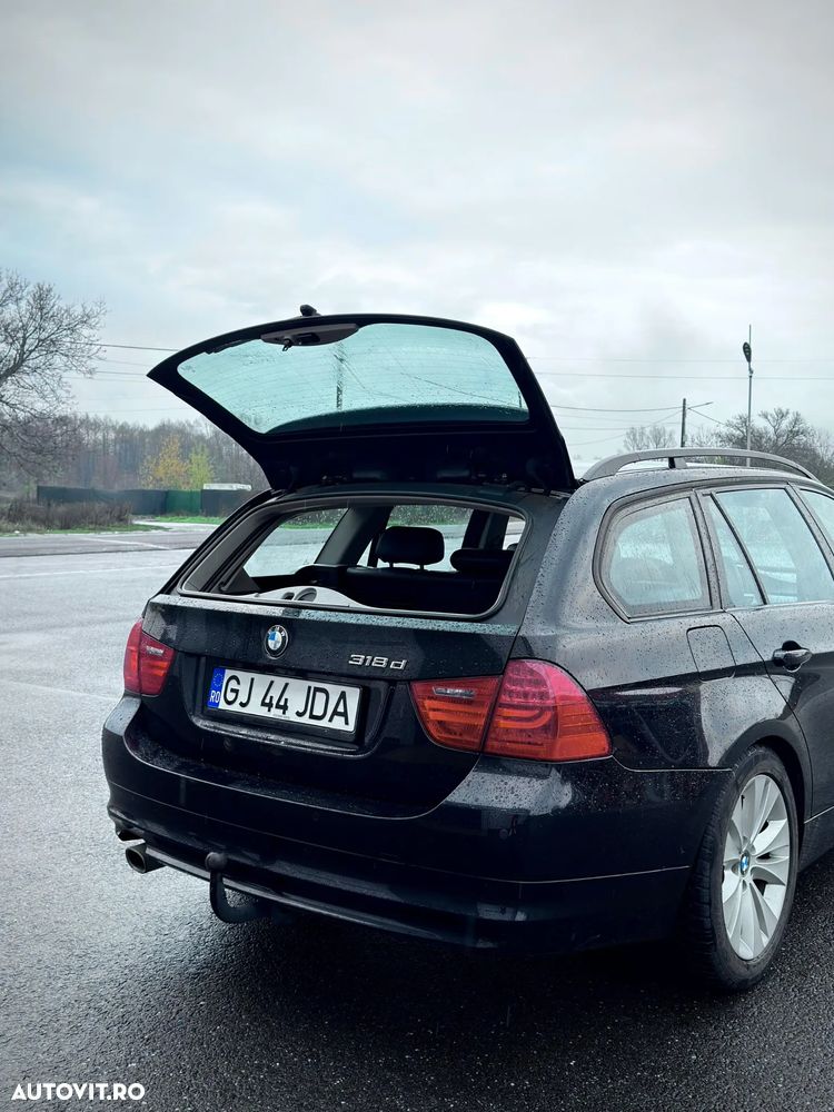 BMW Seria 3 318d - 4