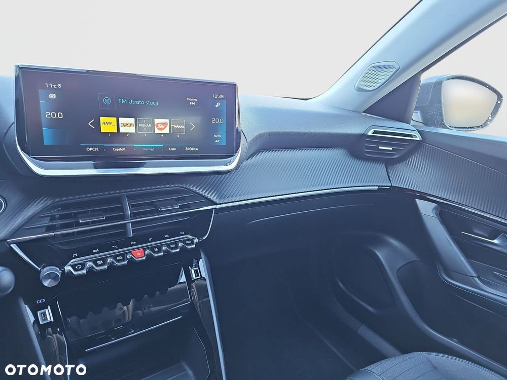 Peugeot 2008 PureTech 130 Allure S&S EAT8 - 23