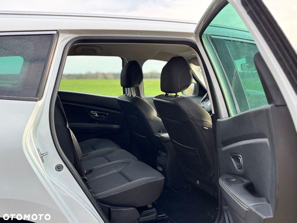 Renault Grand Scenic BLUE dCi 120 BUSINESS EDITION - 16