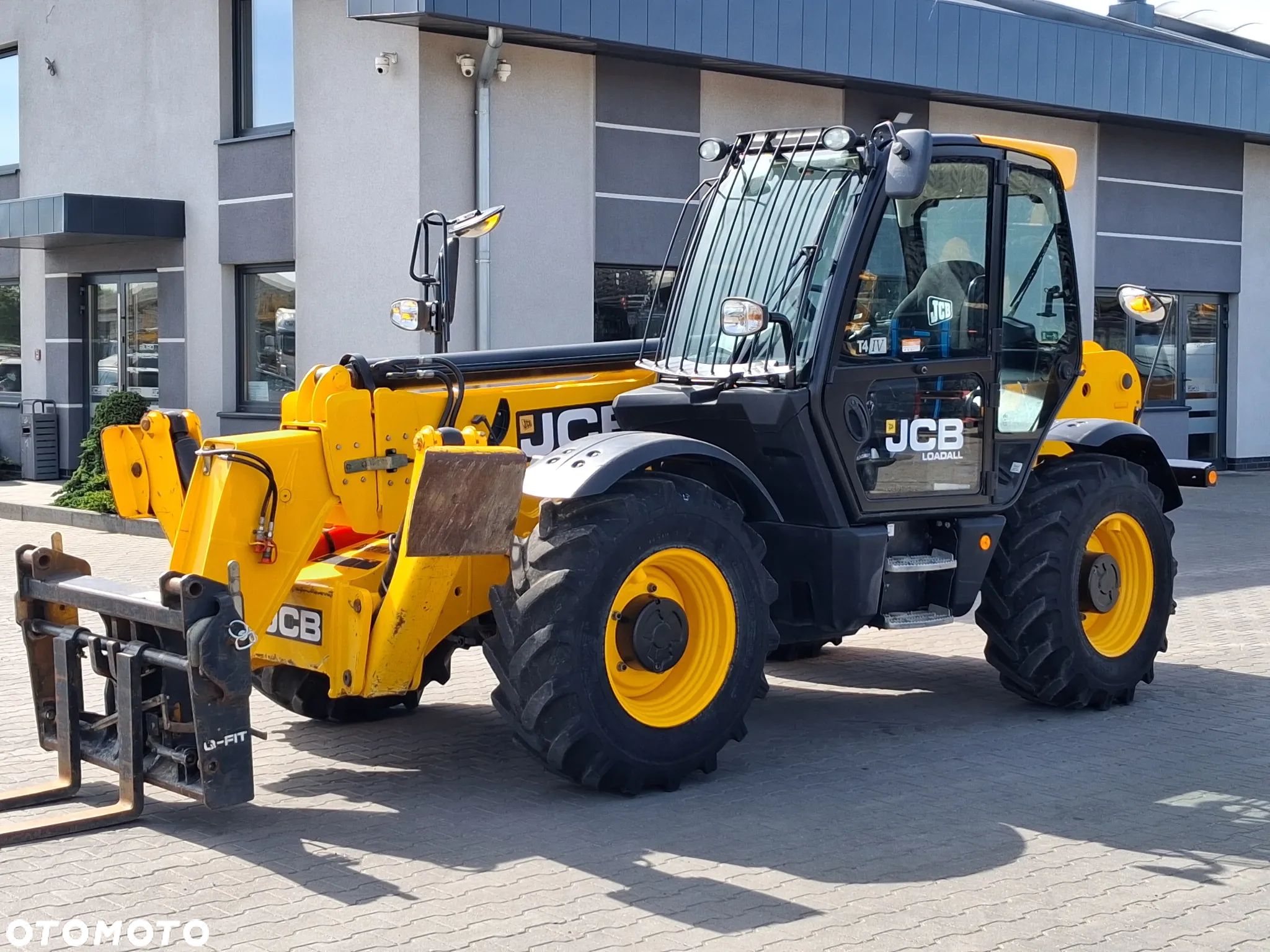 JCB 535 - 125 Hi Viz - 1
