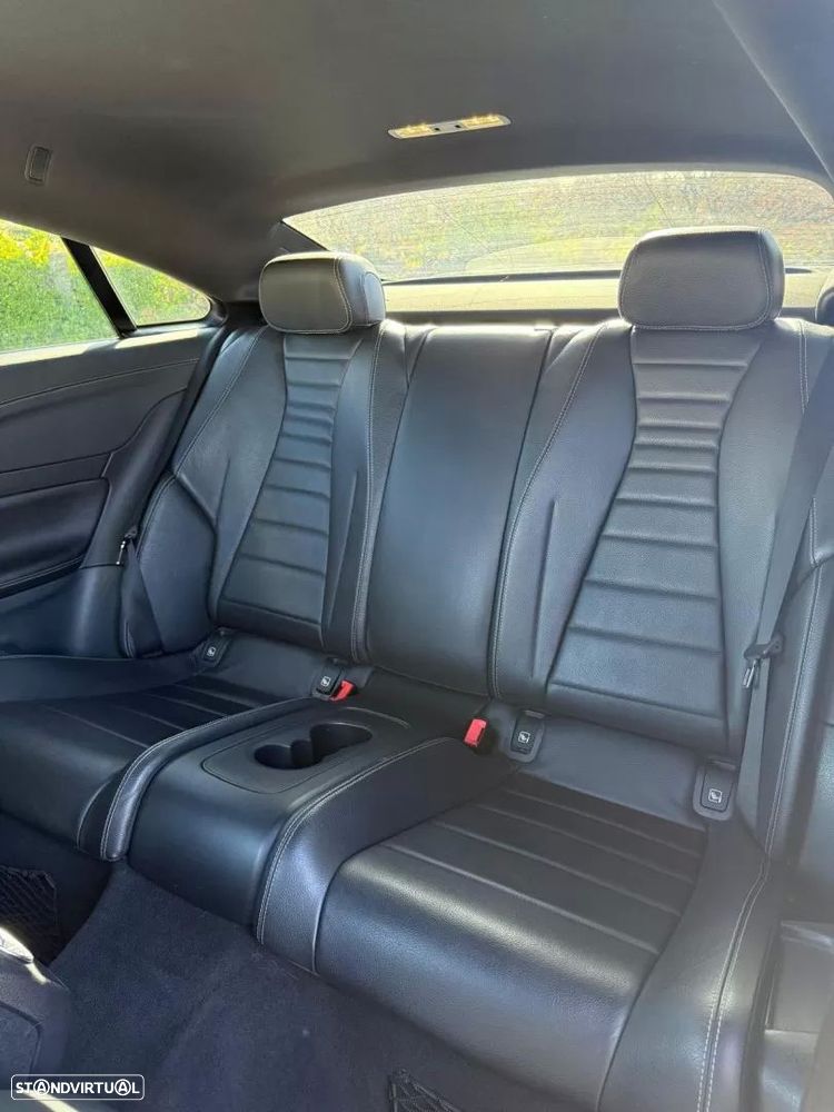 Mercedes-Benz E 220 d AMG Line - 18