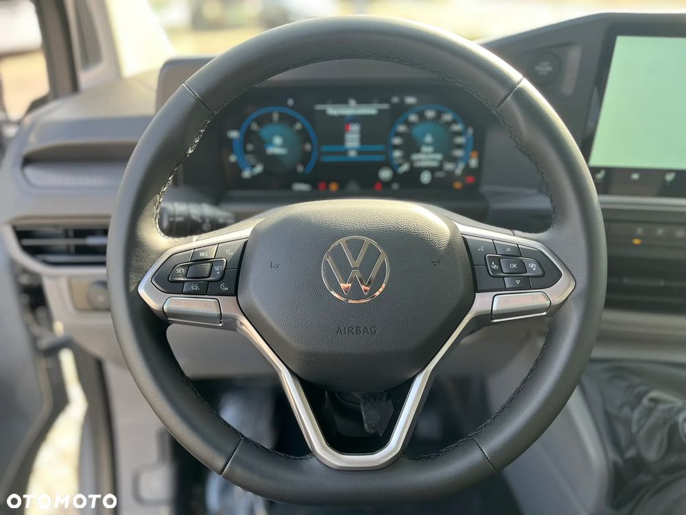 Volkswagen Caravelle - 12