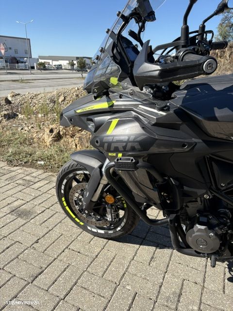 Benelli TRK 502 - 5