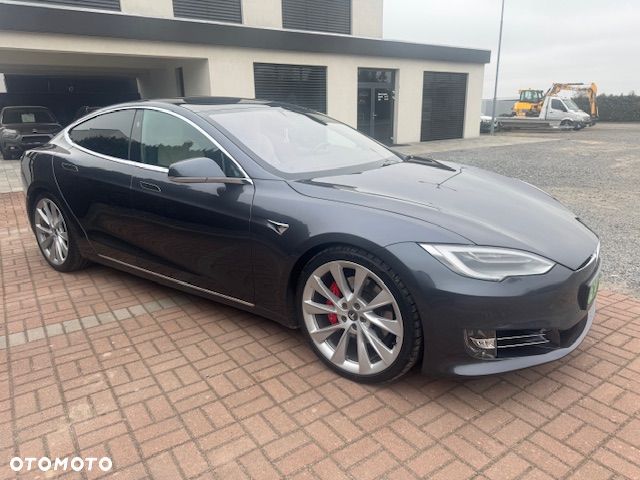 Tesla Model S Performance - 4