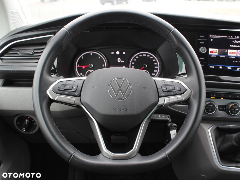 Volkswagen Caravelle - 22