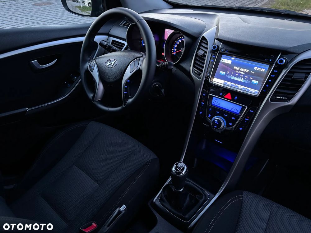 Hyundai i30 i30cw 1.6 CRDi Intro Edition - 8