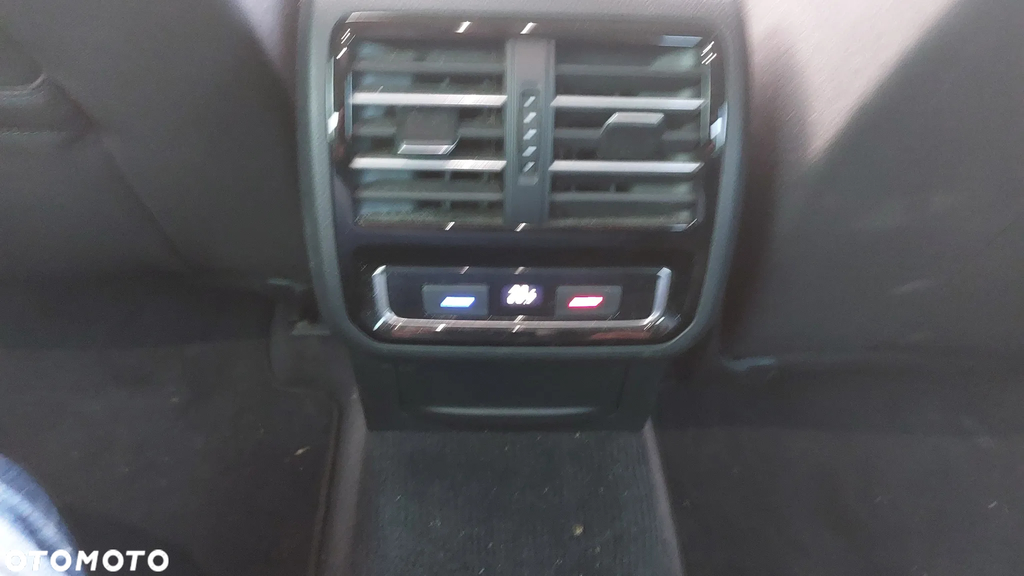 Volkswagen Passat - 8