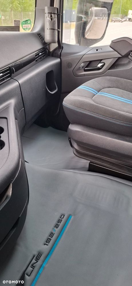 Ford F-MAX - 8