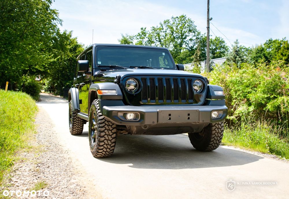 Jeep Wrangler - 1