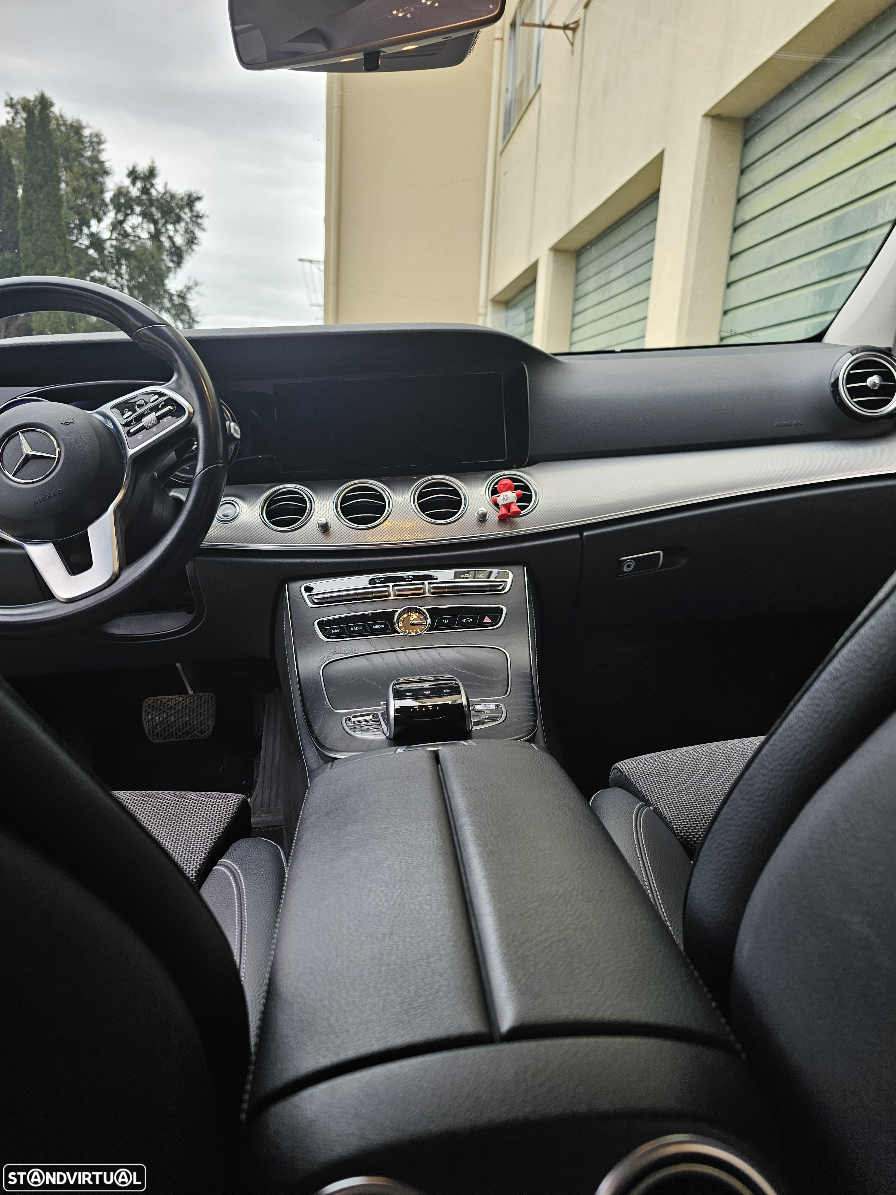 Mercedes-Benz E 300 - 11