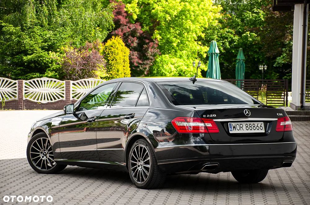 Mercedes-Benz Klasa E 220 BlueTEC 4Matic 7G-TRONIC Avantgarde - 4