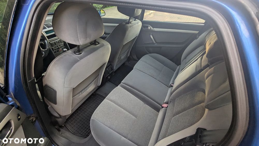 Peugeot 407 - 26