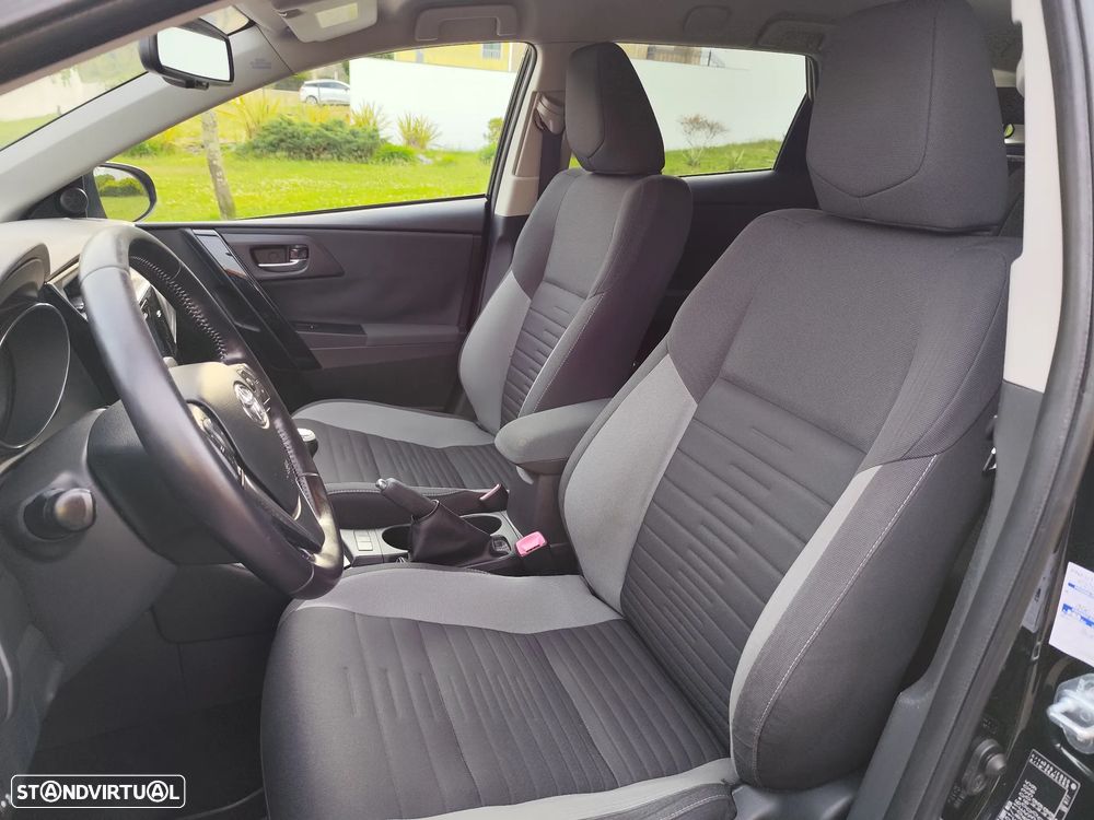 Toyota Auris Touring Sports 1.4 D-4D Comfort+Pack Sport - 6