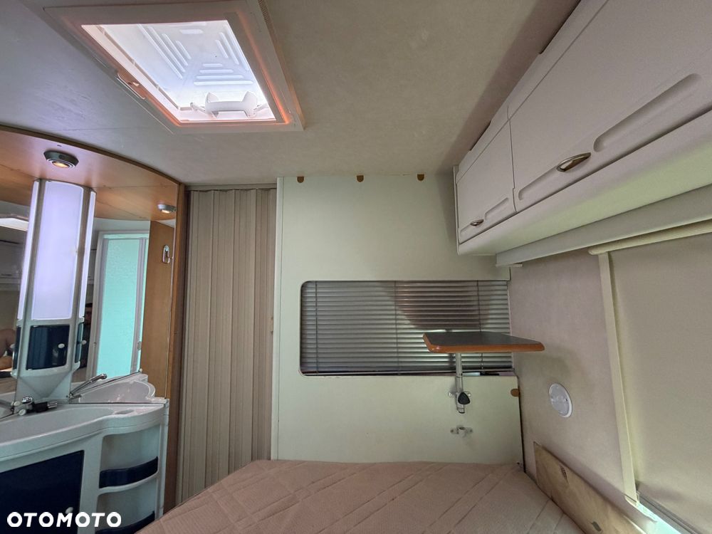 Adria Unica B 462 DP - 25
